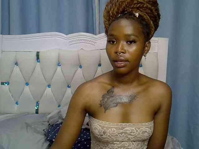 Prettyxoxo webcam
