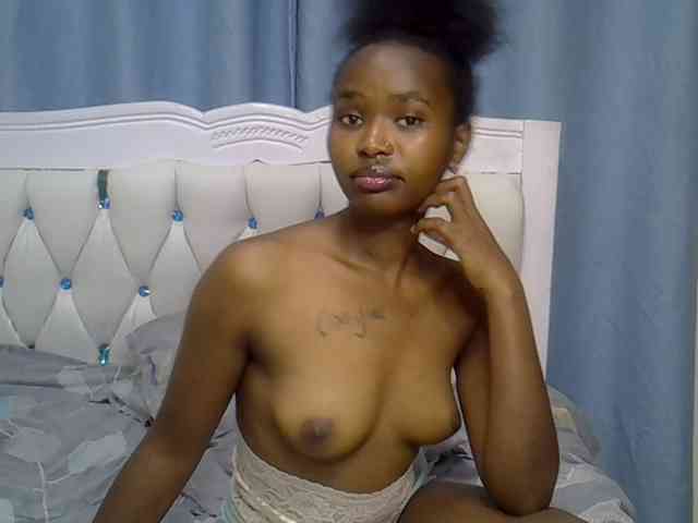 Prettyxoxo webcam