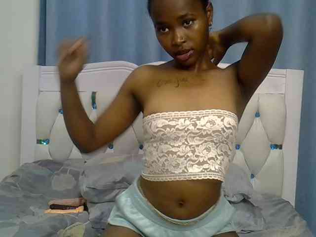 Prettyxoxo webcam