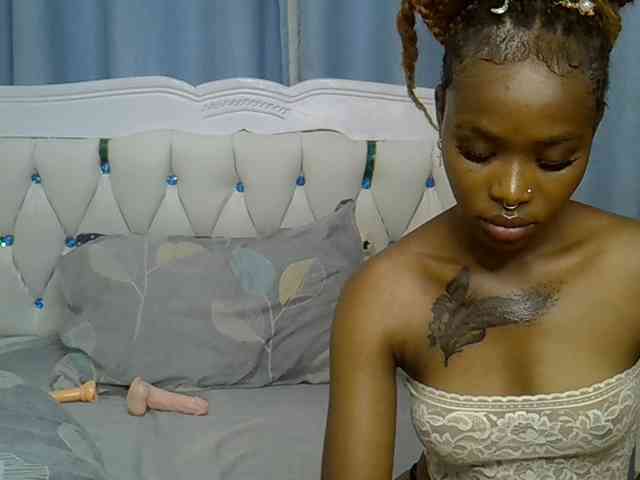 Prettyxoxo webcam