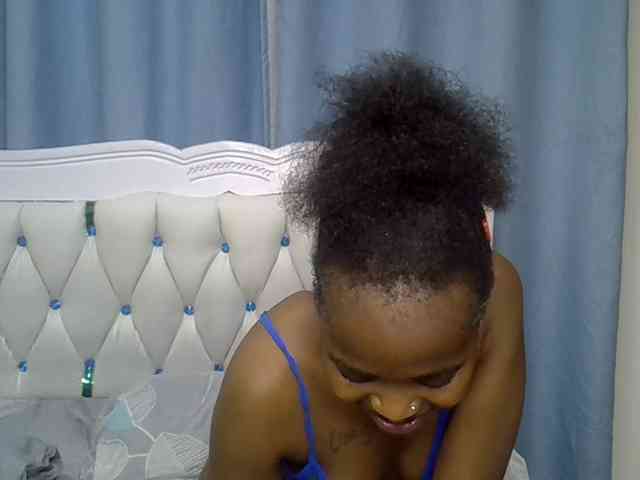 Prettyxoxo webcam