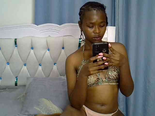 Prettyxoxo webcam