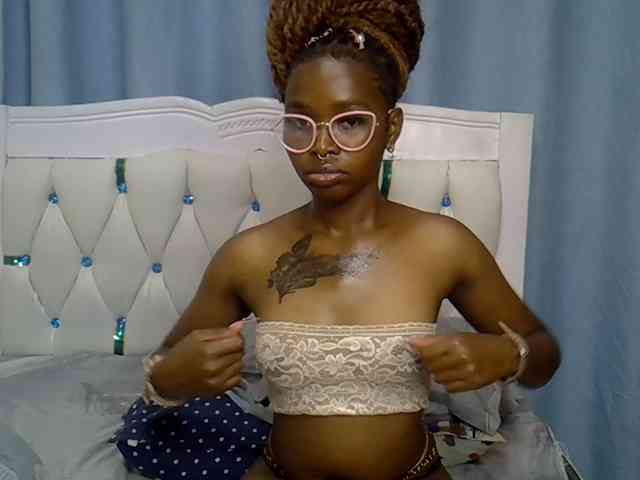 Prettyxoxo webcam