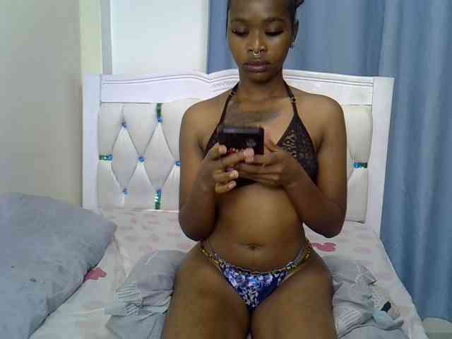 Prettyxoxo webcam