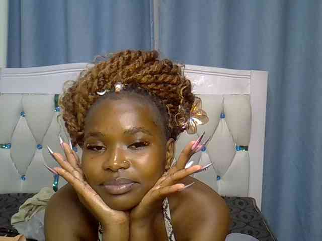 Prettyxoxo webcam