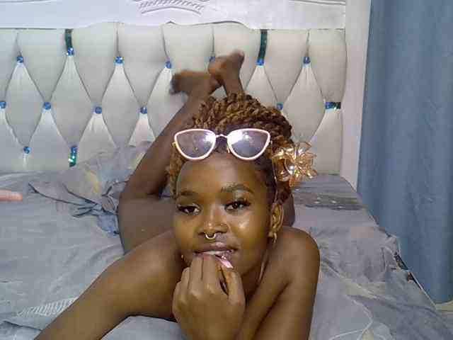 Prettyxoxo webcam