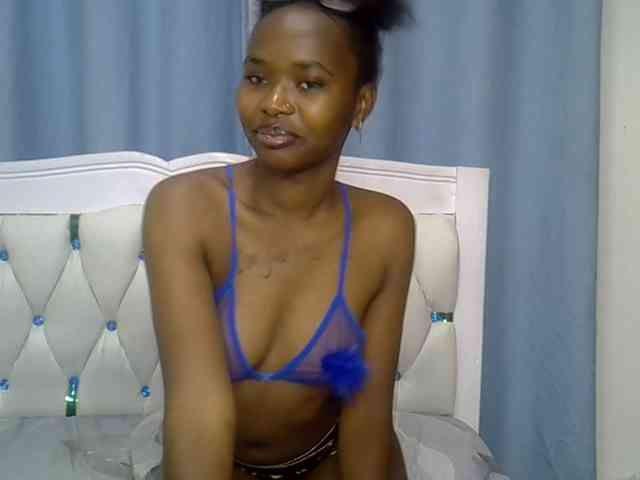 Prettyxoxo webcam
