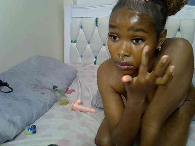 Prettyxoxo webcam