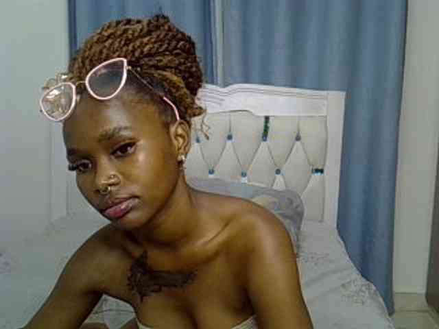 Prettyxoxo webcam