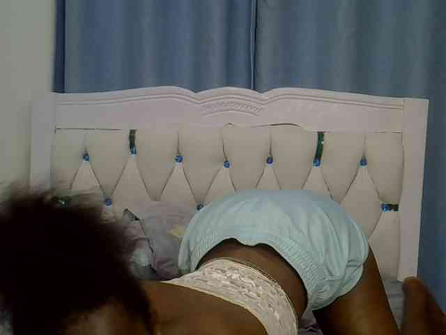 Prettyxoxo webcam