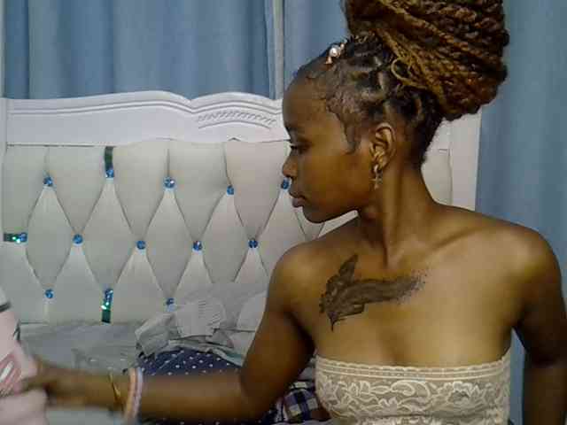 Prettyxoxo webcam