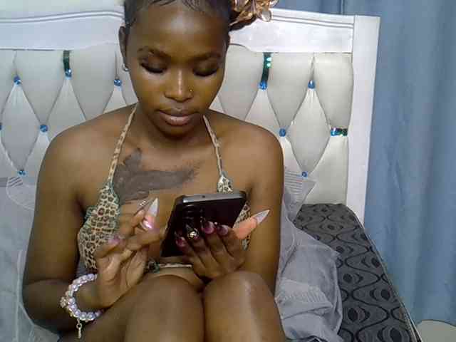Prettyxoxo webcam