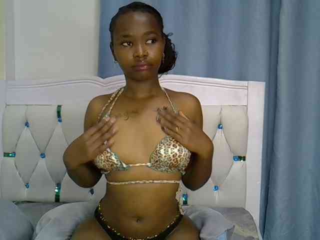 Prettyxoxo webcam