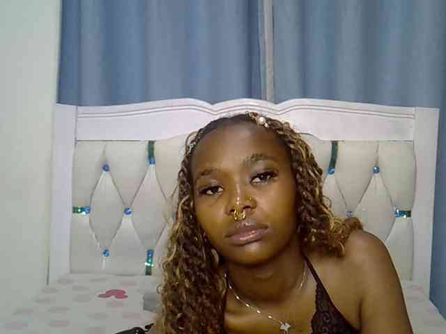 Prettyxoxo webcam
