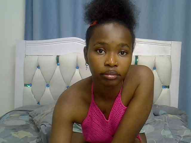 Prettyxoxo webcam