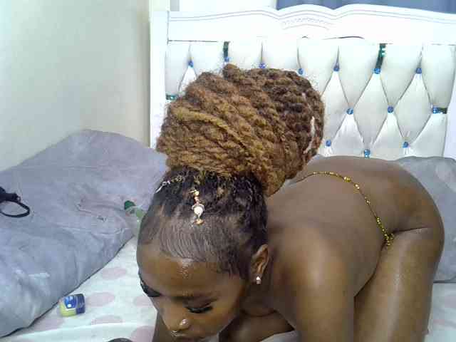 Prettyxoxo webcam