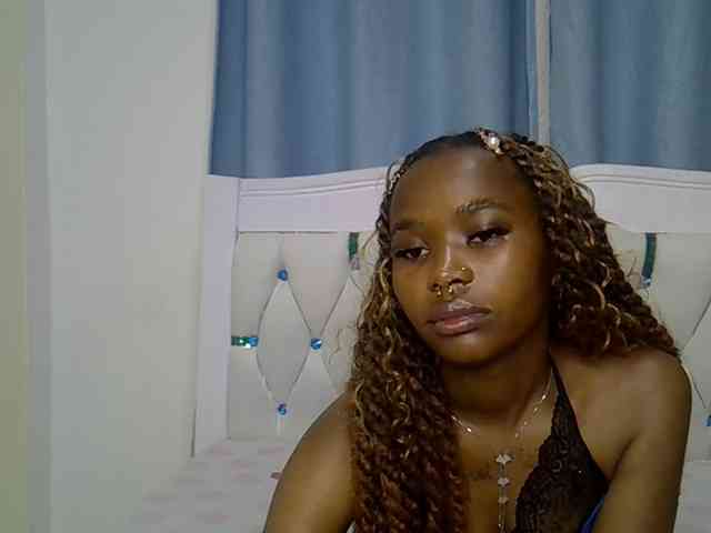 Prettyxoxo webcam