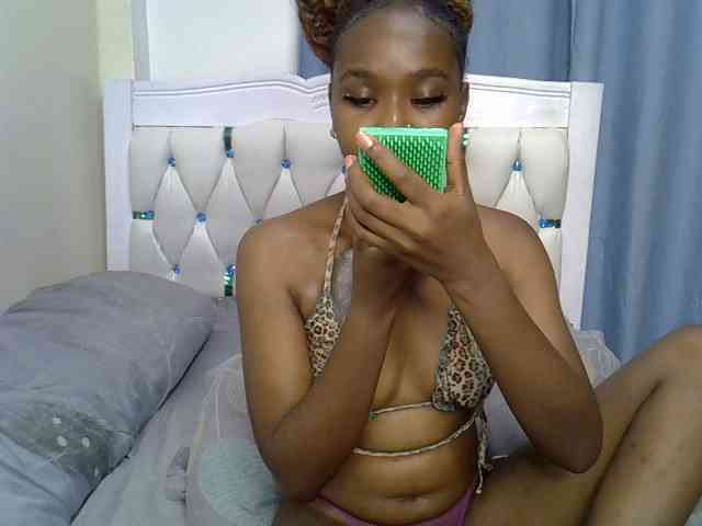 Prettyxoxo webcam