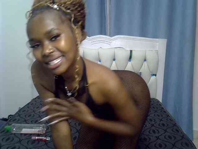 Prettyxoxo webcam