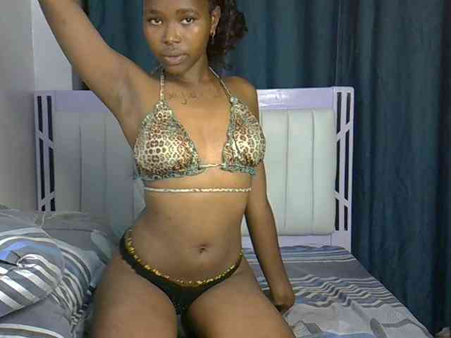 Prettyxoxo webcam
