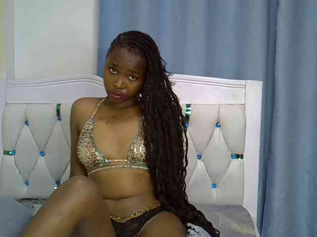 Prettyxoxo webcam