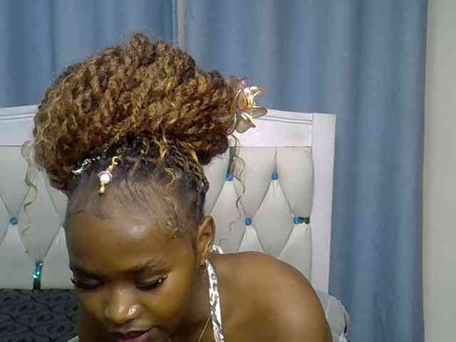 Prettyxoxo webcam