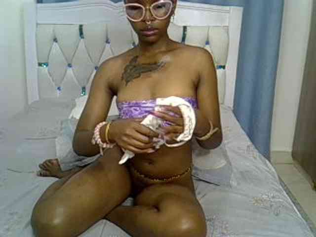Prettyxoxo webcam