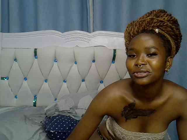 Prettyxoxo webcam