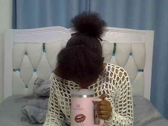 Prettyxoxo webcam