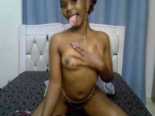 Prettyxoxo webcam