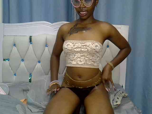 Prettyxoxo webcam