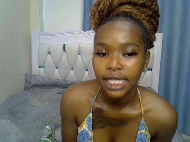 Prettyxoxo webcam