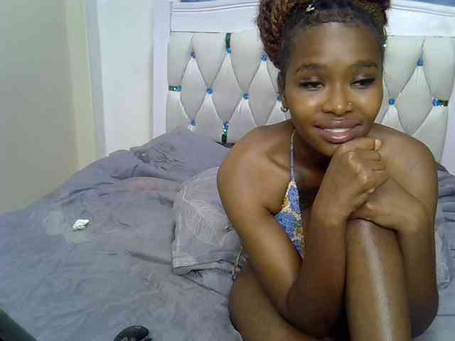 Prettyxoxo webcam