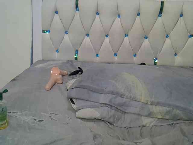 Prettyxoxo webcam