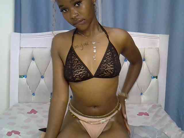 Prettyxoxo webcam
