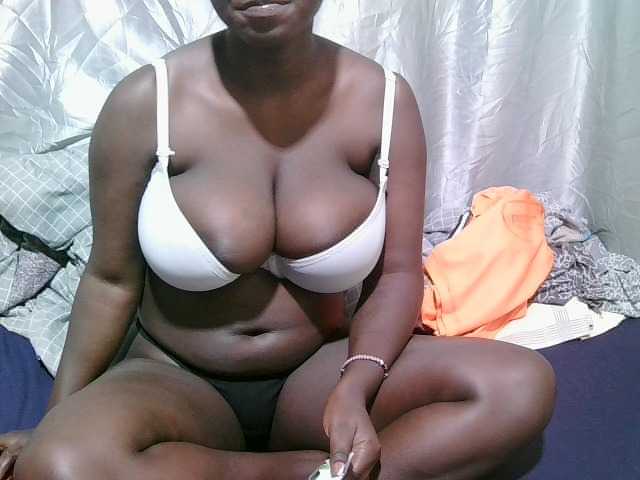 beauty-anjela live cam on BongaCams