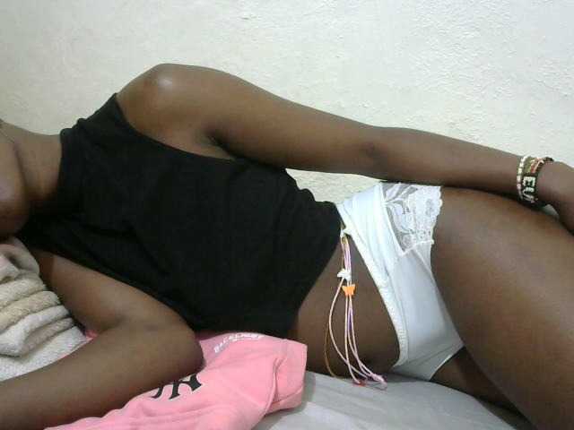 sashadoll8890 live cam on UnifiedCams