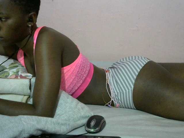 sashadoll8890 live cam on BongaCams