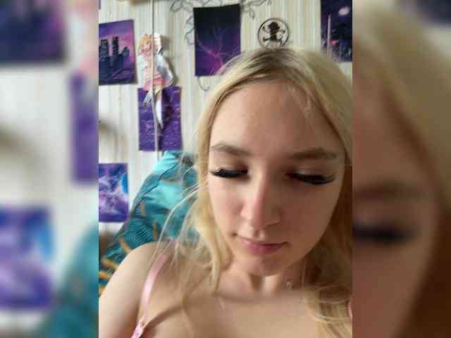 LisaCriss webcam