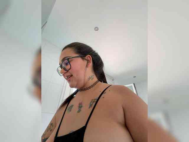 1Valentina webcam