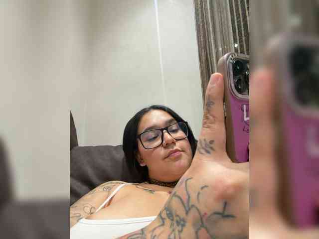 1Valentina webcam