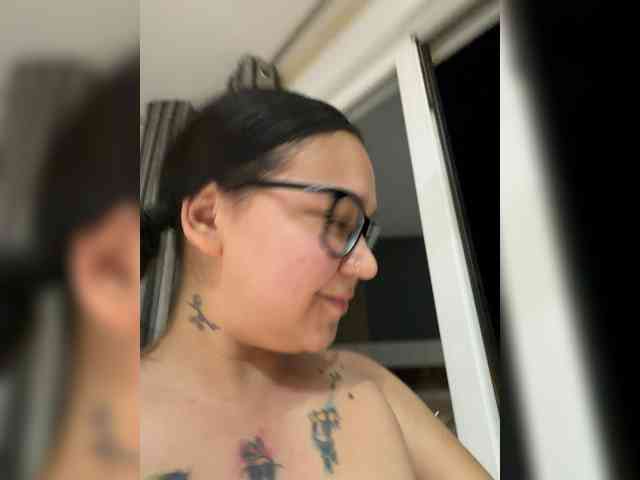 1Valentina webcam