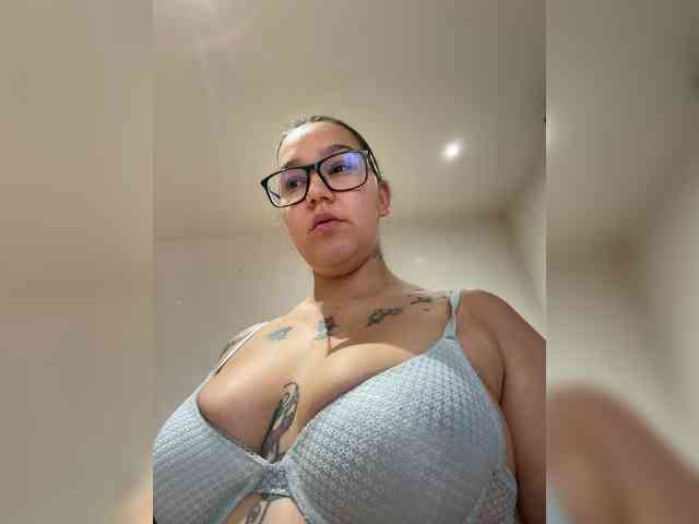 1Valentina webcam