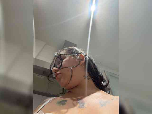 1Valentina webcam