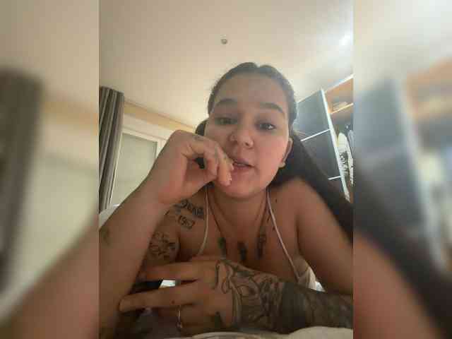 1Valentina webcam