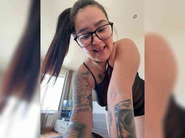 1Valentina webcam