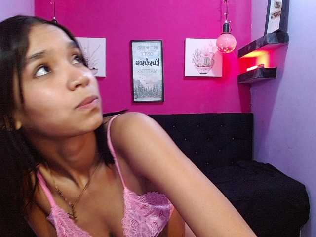 fuckdestroyin live cam on BongaCams