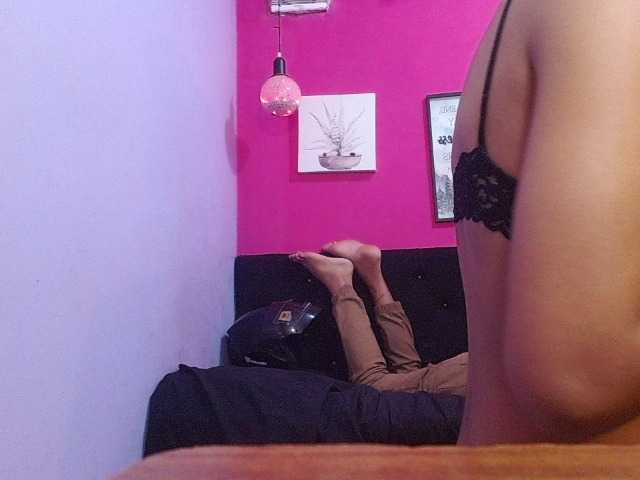 fuckdestroyin live cam on BongaCams