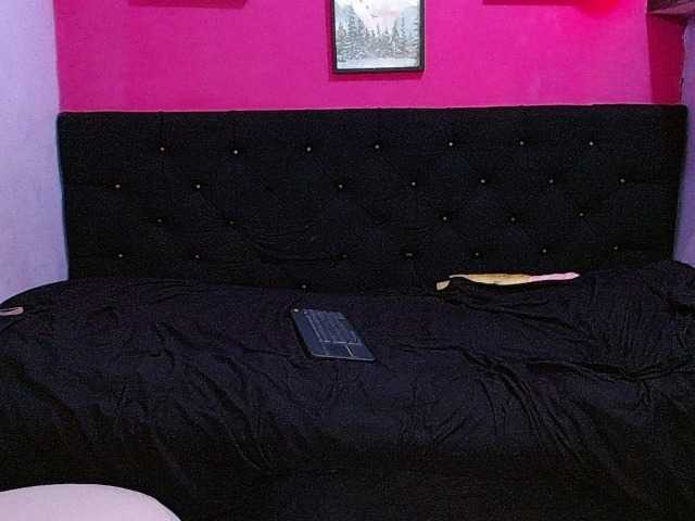 fuckdestroyin live cam on BongaCams
