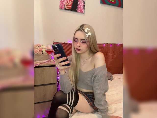 Chanterelle008 live cam on BongaCams